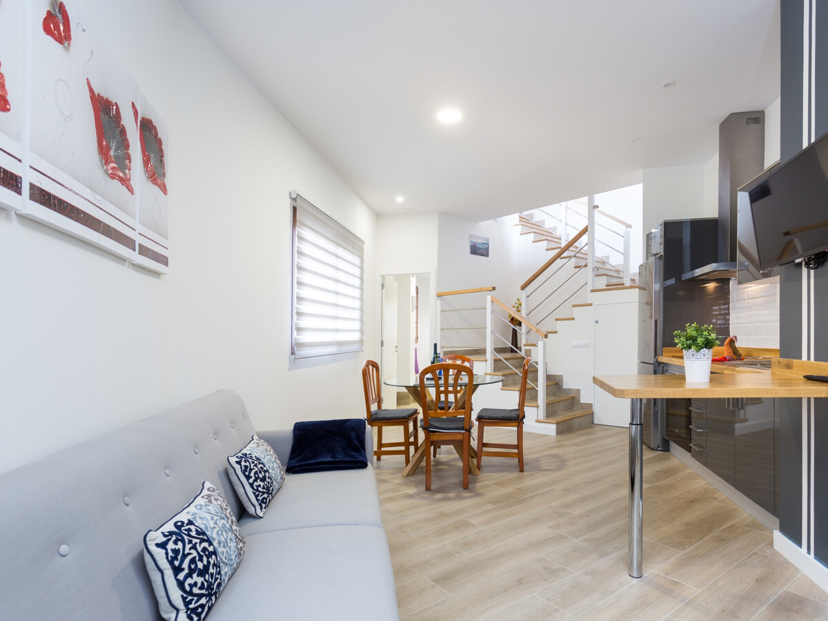 Appartement minimaliste avec terrasse, vue falaise à La Caleta - Photo 3