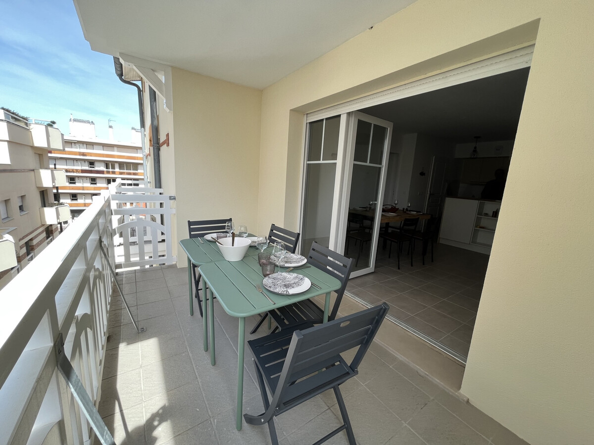 T3 72m² centre-ville Arcachon, terrasse et parking - Photo 15