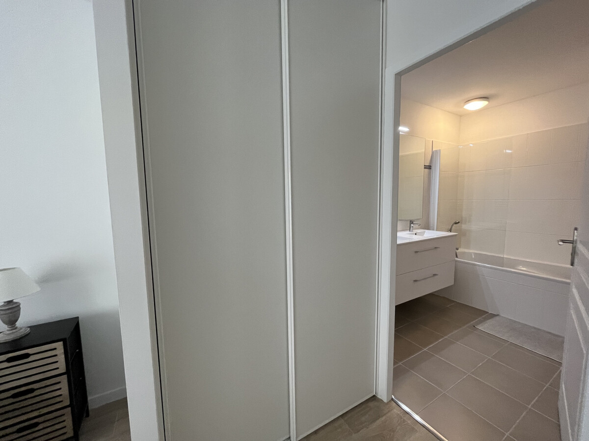 T3 72m² centre-ville Arcachon, terrasse et parking - Photo 16