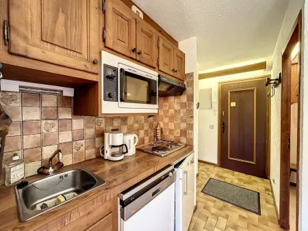Studio cabine 39 m² à Demi-Quartier, 900 m des pistes : photo 6