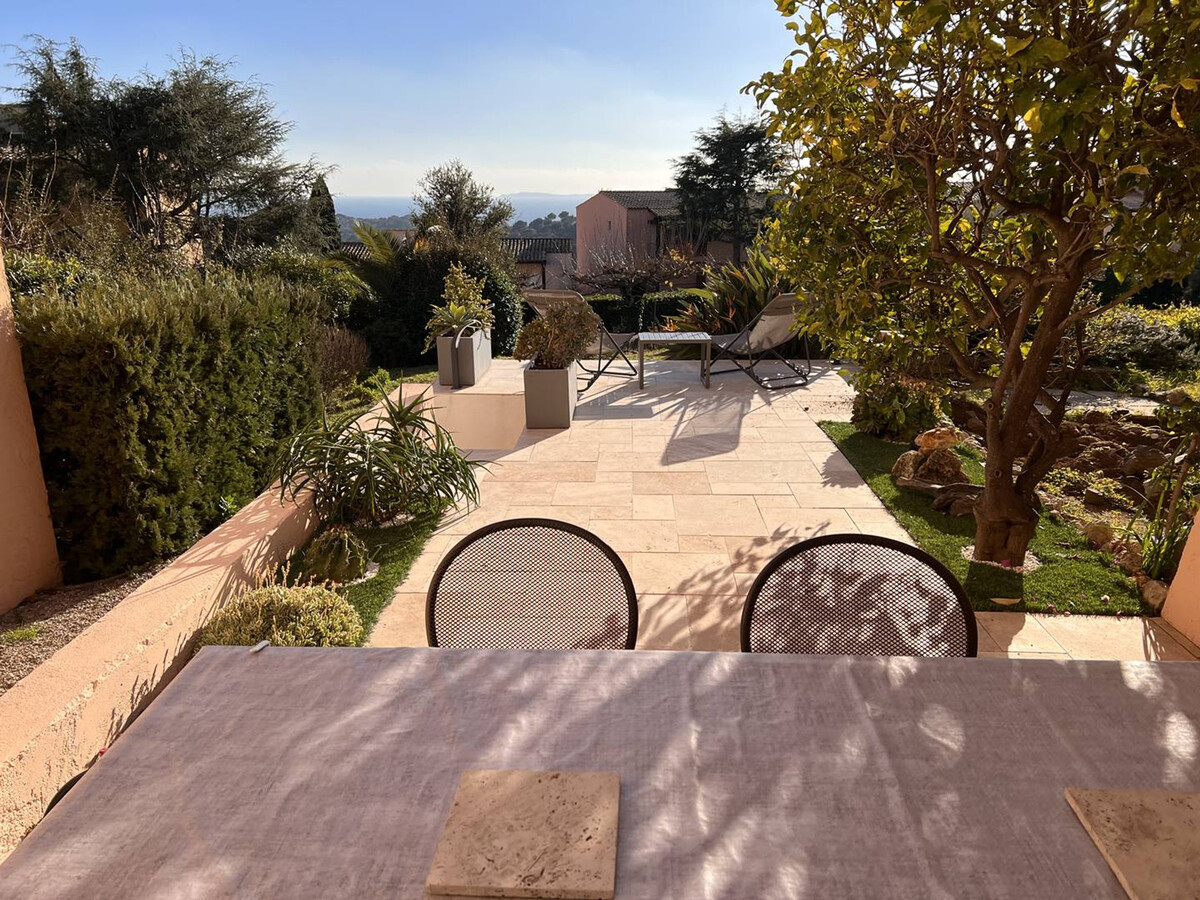 Appartement 2 chambres vue mer, piscine et tennis - Photo 2