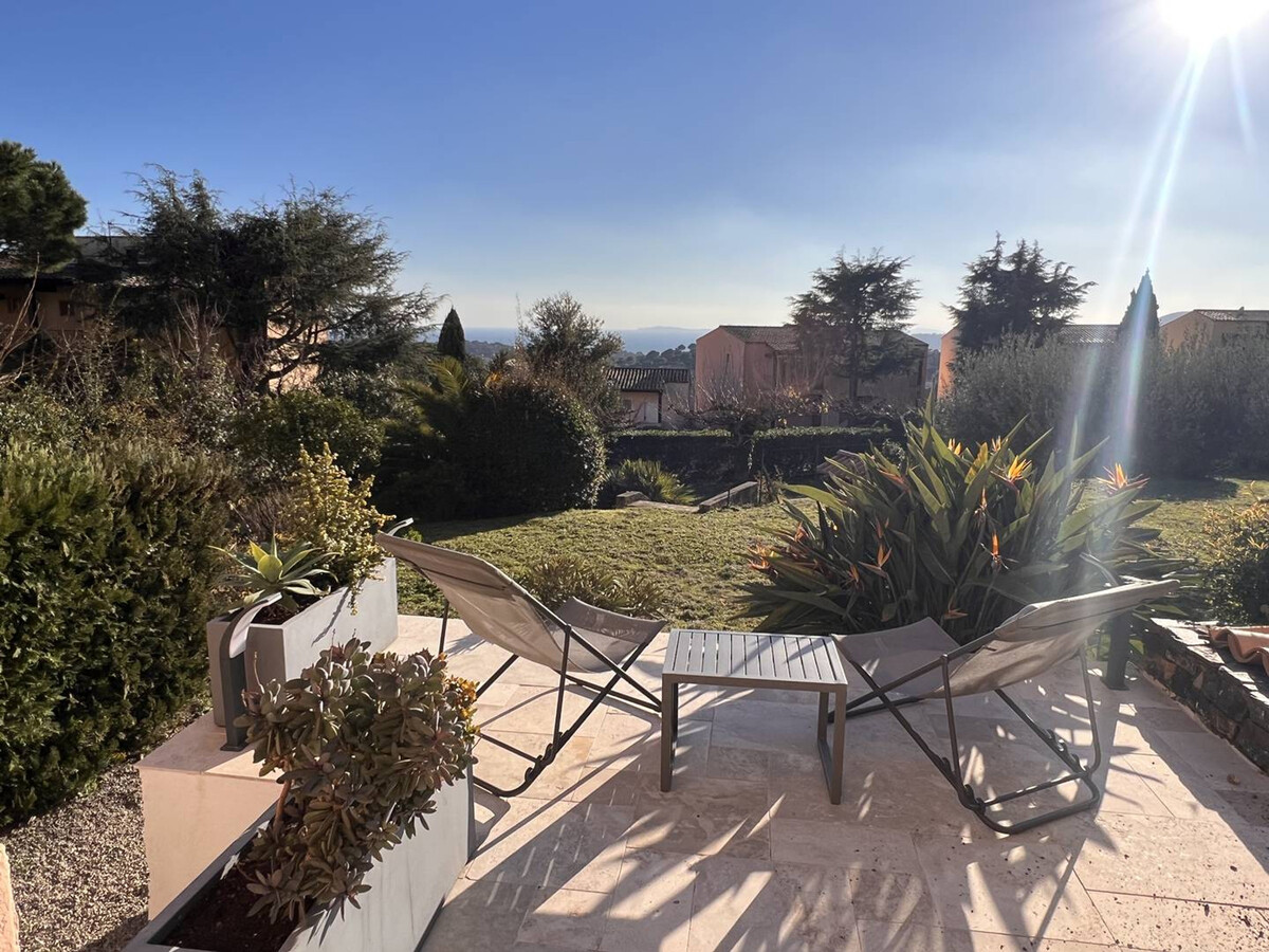 Appartement 2 chambres vue mer, piscine et tennis - Photo 3