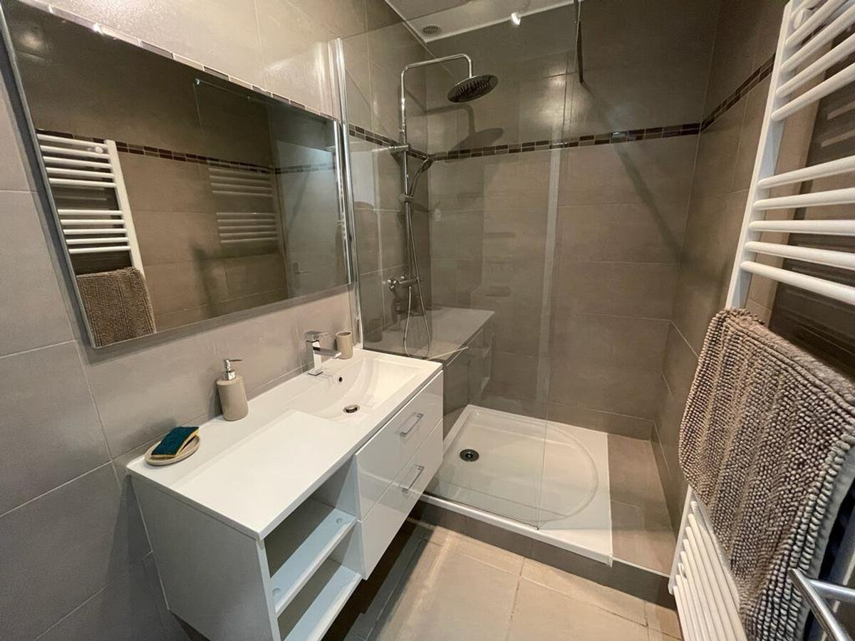 Appartement 2 chambres vue mer, piscine et tennis - Photo 9
