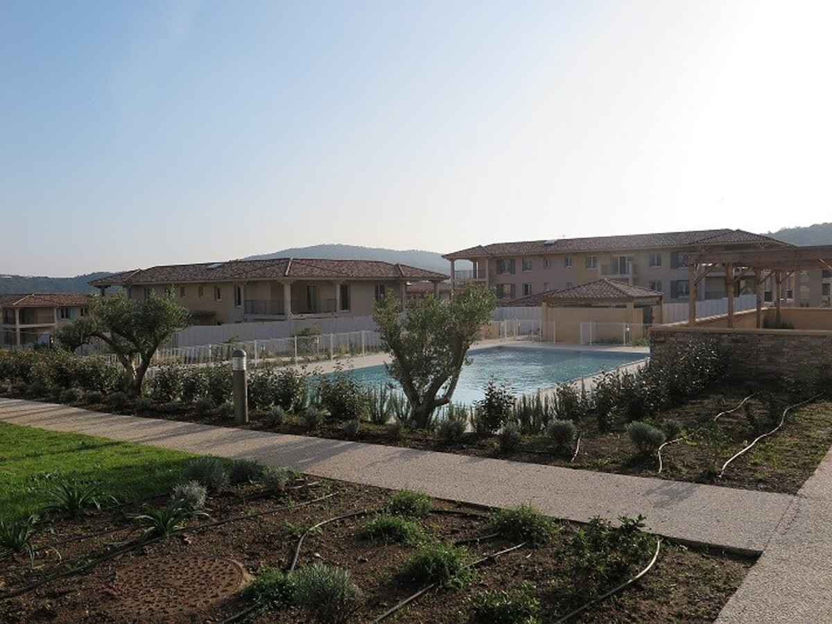 T3 La Croix-Valmer : résidence neuve, piscine, terrasse couverte - Photo 12