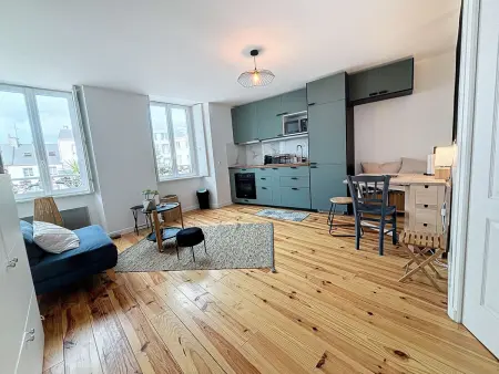 Appartement rénové 2 pièces, 300m gare Granville : photo 9