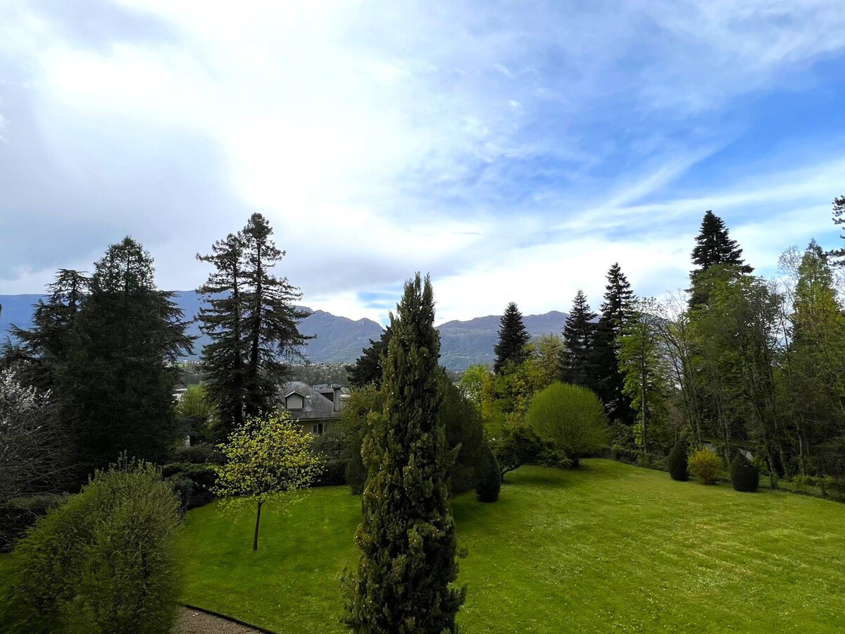 T3 vue Dent du Chat et parc à Aix-les-Bains, terrasse - Photo 1