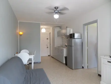 Location appartement à Mauguio, Charmant 2 pièces rénové proche plage avec loggia vitrée, TV, local vélos et parking