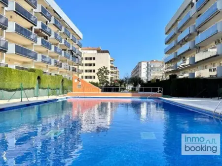 Location appartement à La Pineda, Appartement familial à 230m de la plage avec piscines, climatisation et parking possible