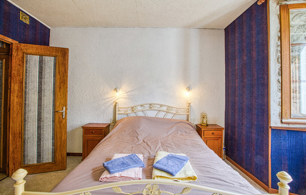 Appartement pierre 70 m² avec cheminée à Saint-Chely-d'Aubrac - Photo 11