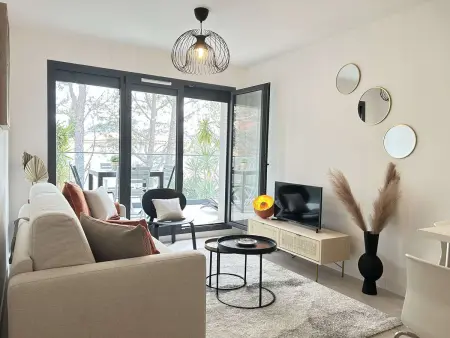 Location appartement à Sainte Maxime, **Sainte-Maxime: Appart Neuf 2 Pièces, Terrasse, Clim, 4 Couchages**