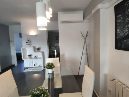 Appartement Moderne au Centre de Platja d'Aro - 2 Ch, Parking, Proche Plage & Commerces - Photo 3