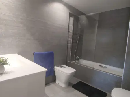 Appartement Moderne au Centre de Platja d'Aro - 2 Ch, Parking, Proche Plage & Commerces - Photo 11