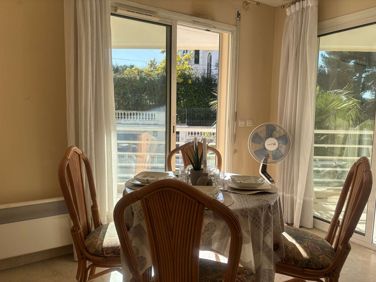 Appartement 4 pers. Juan-les-Pins : 4 min plage, parking - Photo 3