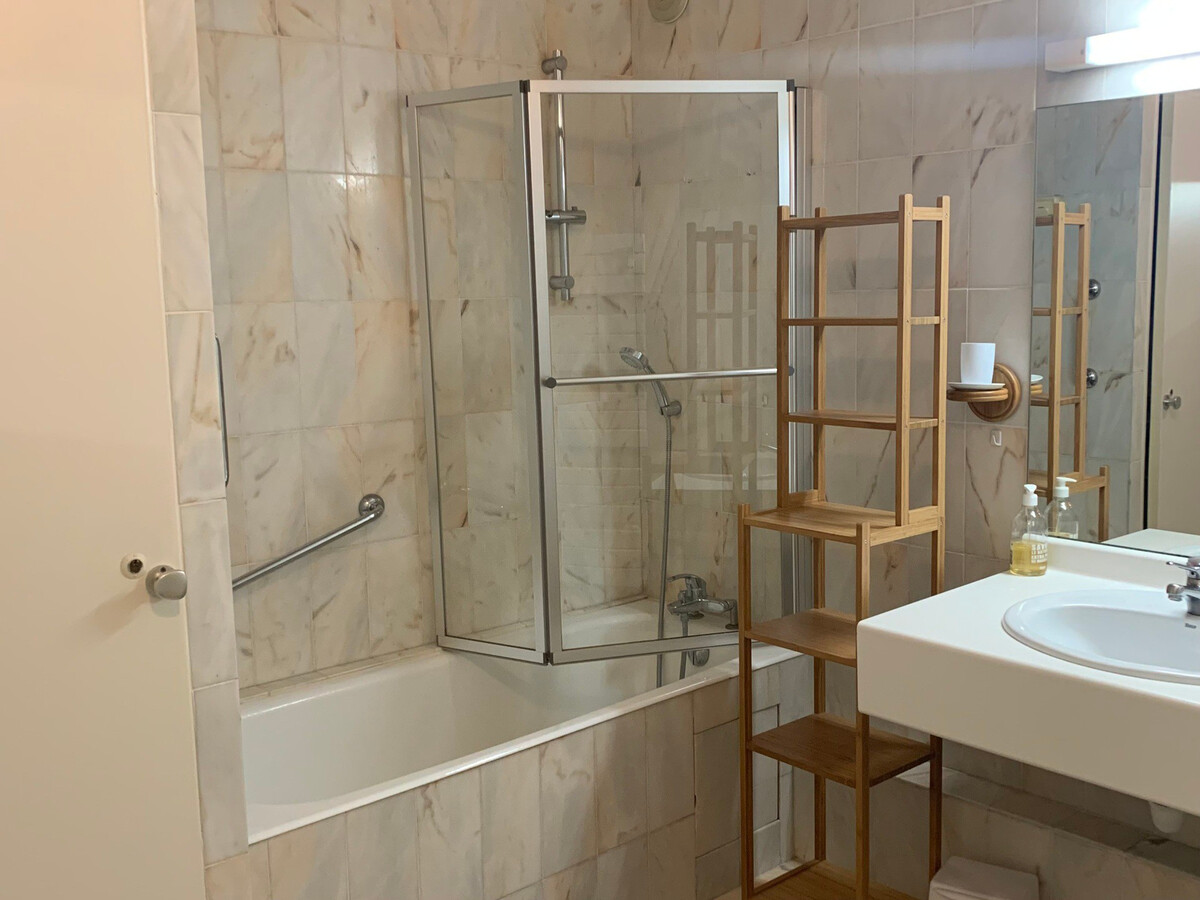 T2 bis 70m² au dernier étage à Brides-les-Bains - Photo 5
