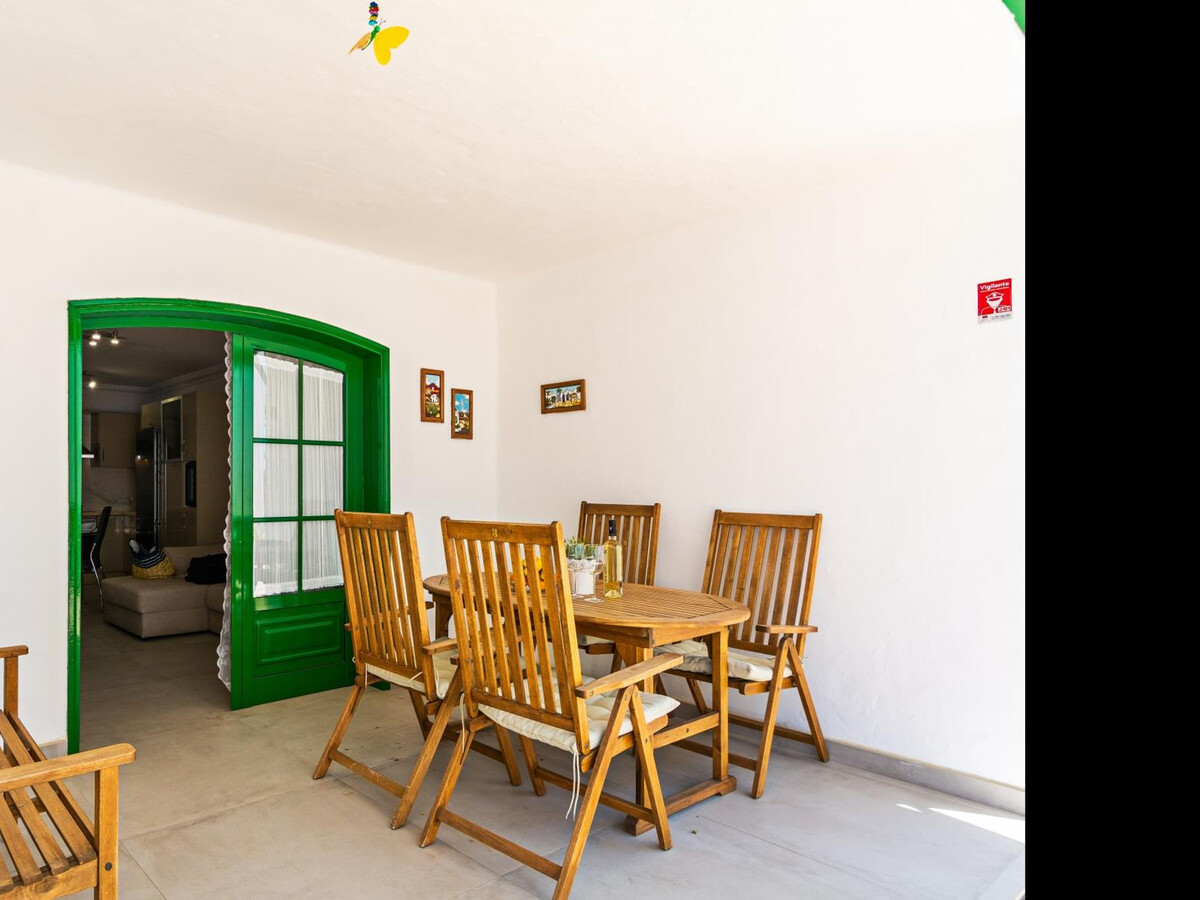 Marine Breeze - Appartement 2 chambres, terrasse et piscine - Photo 15