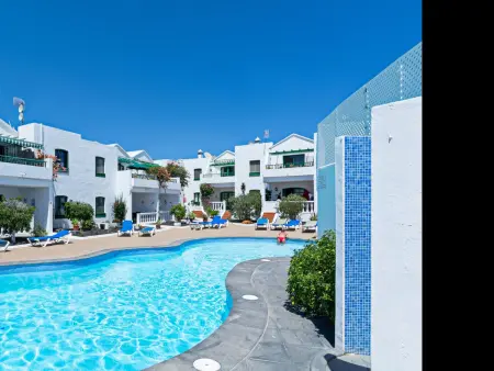 Location appartement à Puerto del Carmen, Appartement Marine Breeze avec terrasse et piscine à Puerto del Carmen