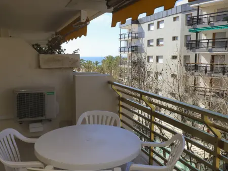 Appartement avec terrasse face à la plage à Salou, climatisé : photo 3