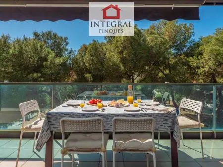 Location appartement à Palamós, Appartement Moderne à Palamós: Clim, Terrasse, Parking, à 2 Chambres et Proche de la Plage