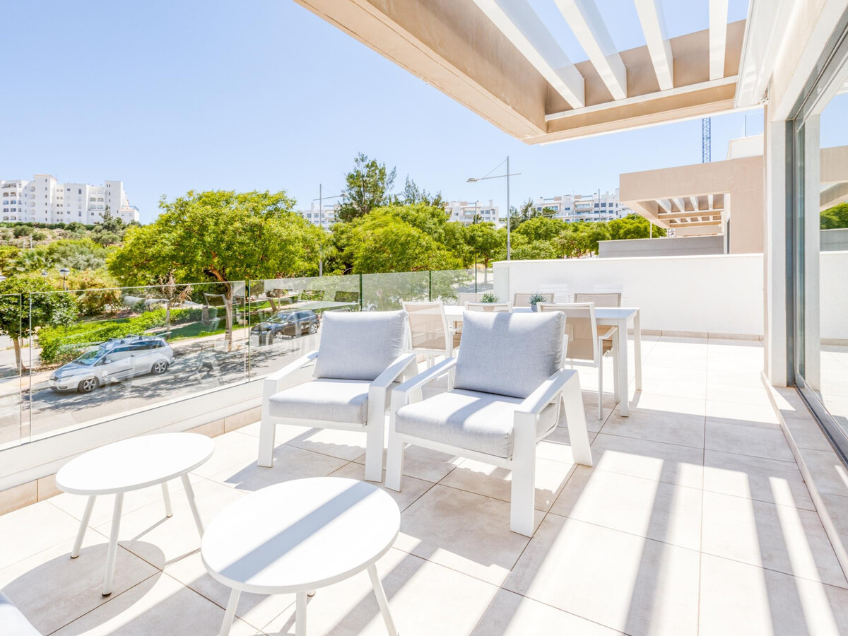 Appartement 2 chambres, terrasse géante et piscine 20m, Estepona - Photo 10
