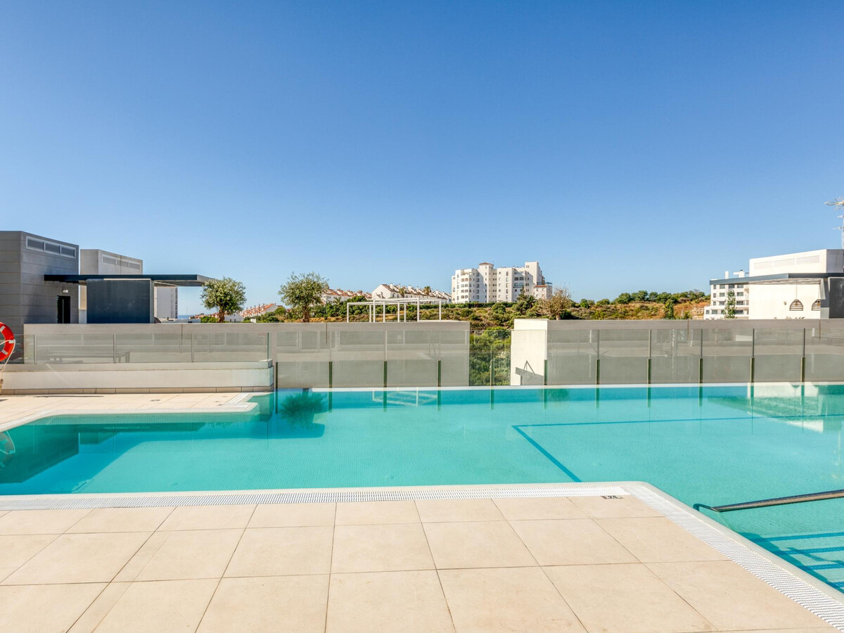 Appartement 2 chambres, terrasse géante et piscine 20m, Estepona - Photo 24