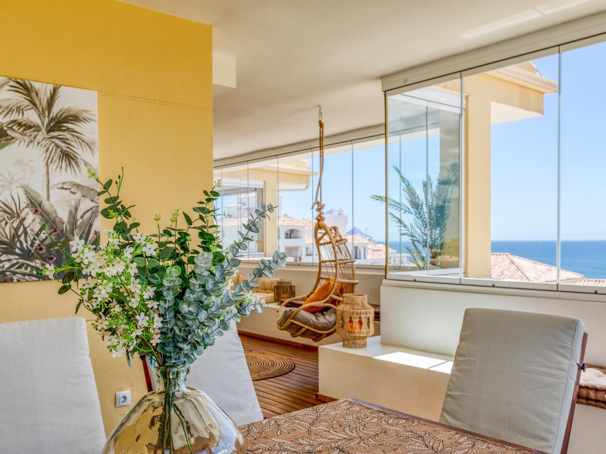 Duplex penthouse 3 chambres, vue mer à Estepona - Photo 8