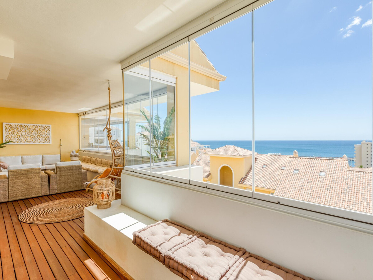 Duplex penthouse 3 chambres, vue mer à Estepona - Photo 22