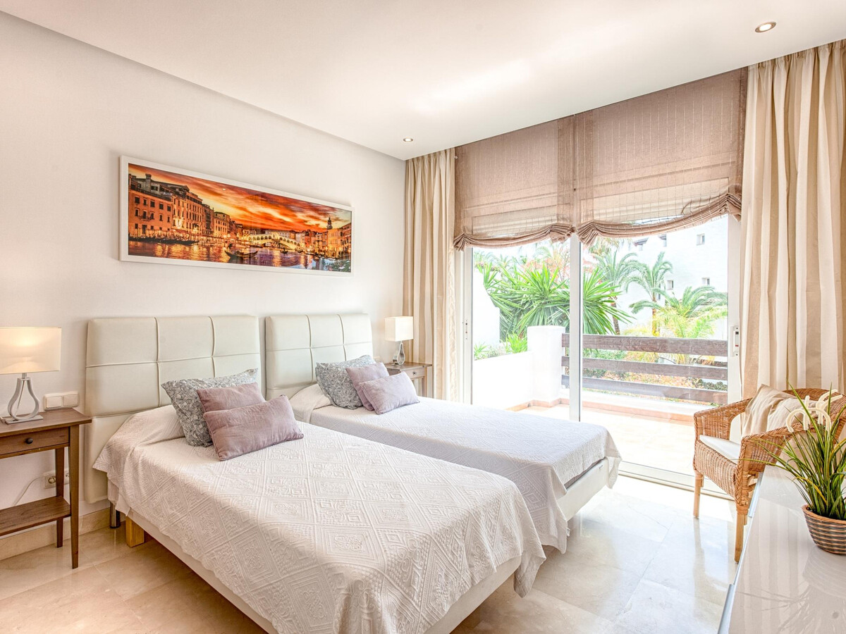 Penthouse 210 m² et 280 m² de terrasses à Estepona - Photo 13