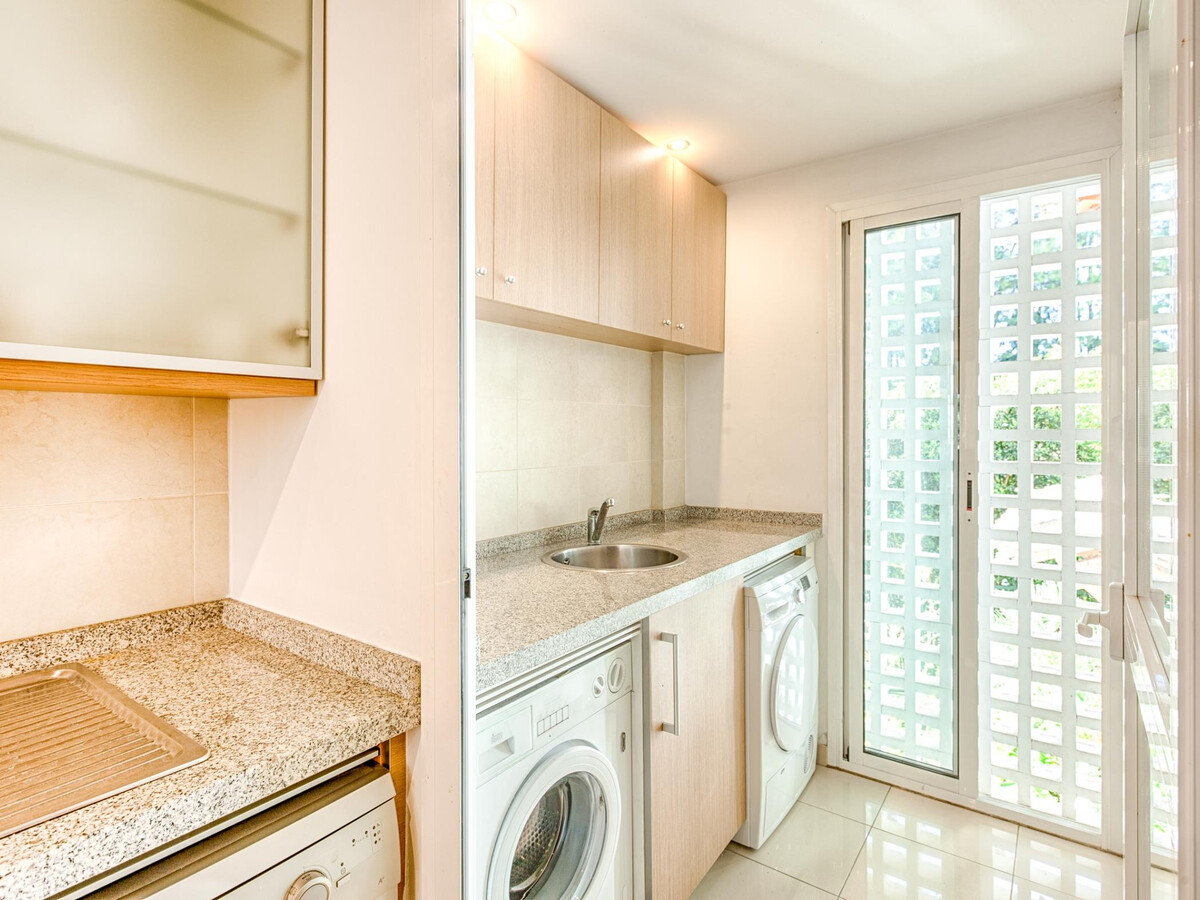 Penthouse 210 m² et 280 m² de terrasses à Estepona - Photo 17