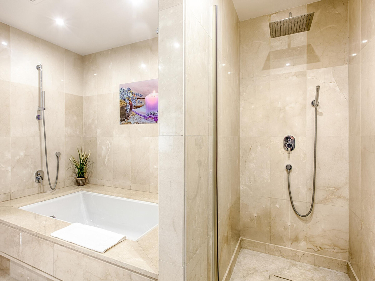 Penthouse 210 m² et 280 m² de terrasses à Estepona - Photo 19
