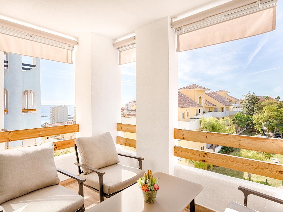 Appartement luxe Estepona, 2 chambres, terrasse et piscine - Photo 2