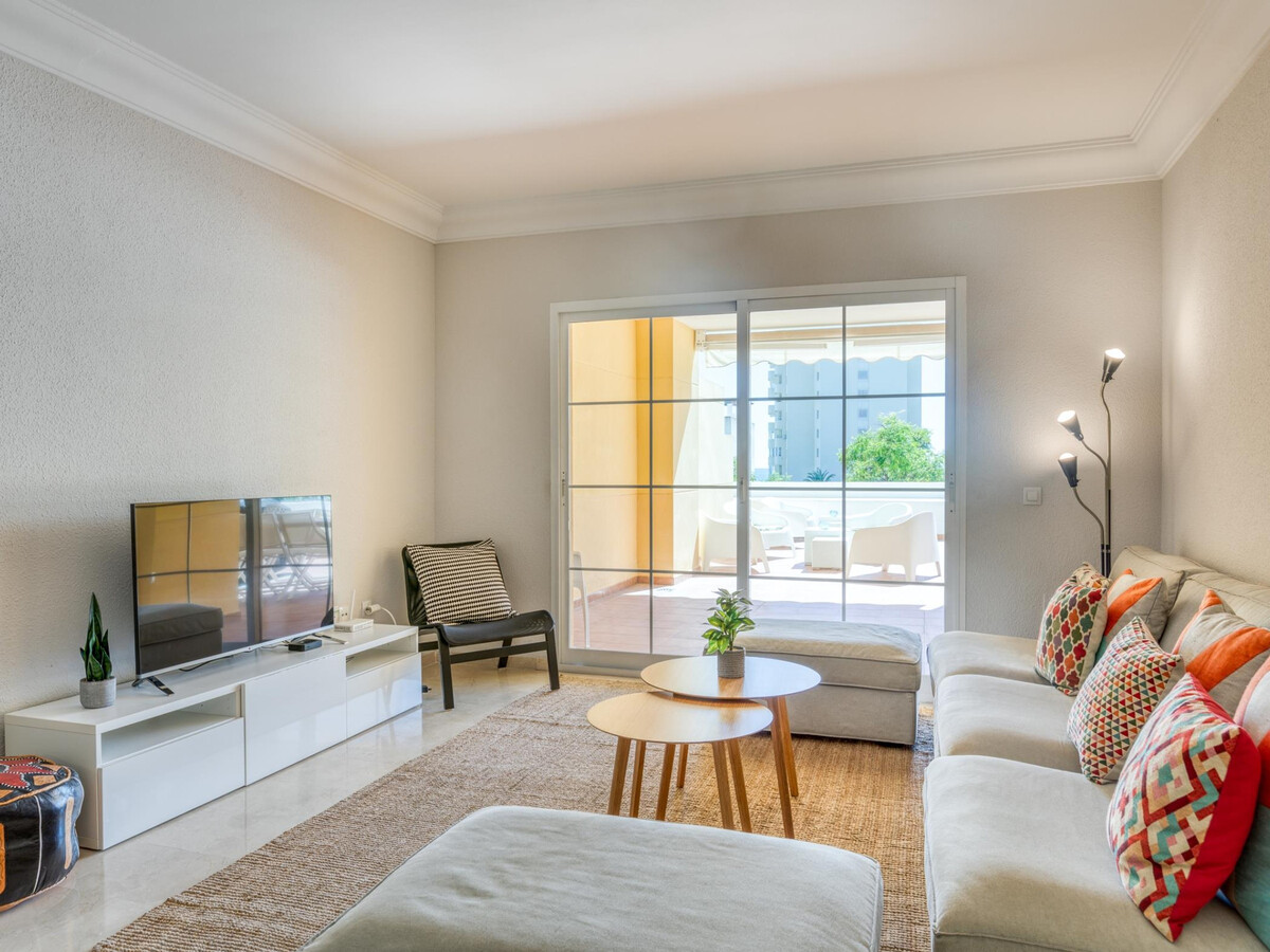 Appartement 4 pers. à Estepona, terrasse sud et 2 piscines - Photo 2