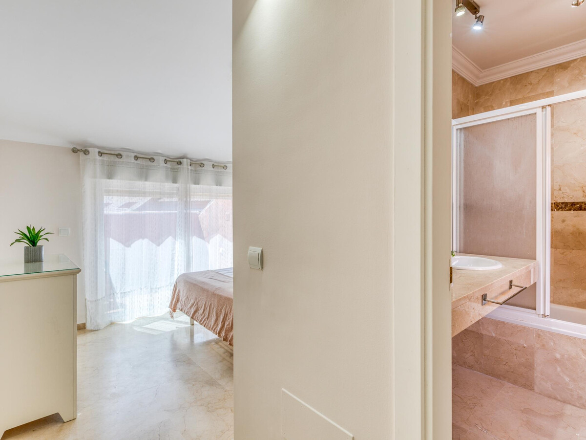 Penthouse 3 chambres à Estepona avec piscine privée - Photo 14