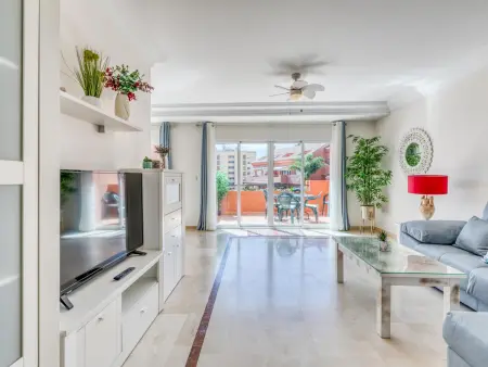 Location appartement à Estepona, Magnifique penthouse à Estepona avec piscine, 3 chambres, proche Marbella