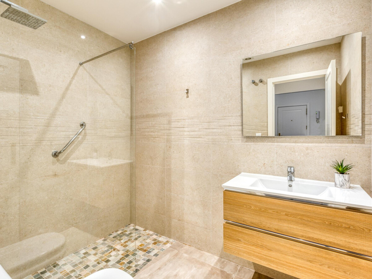 Appartement 2 chambres à Estepona face à Playa del Cristo - Photo 18