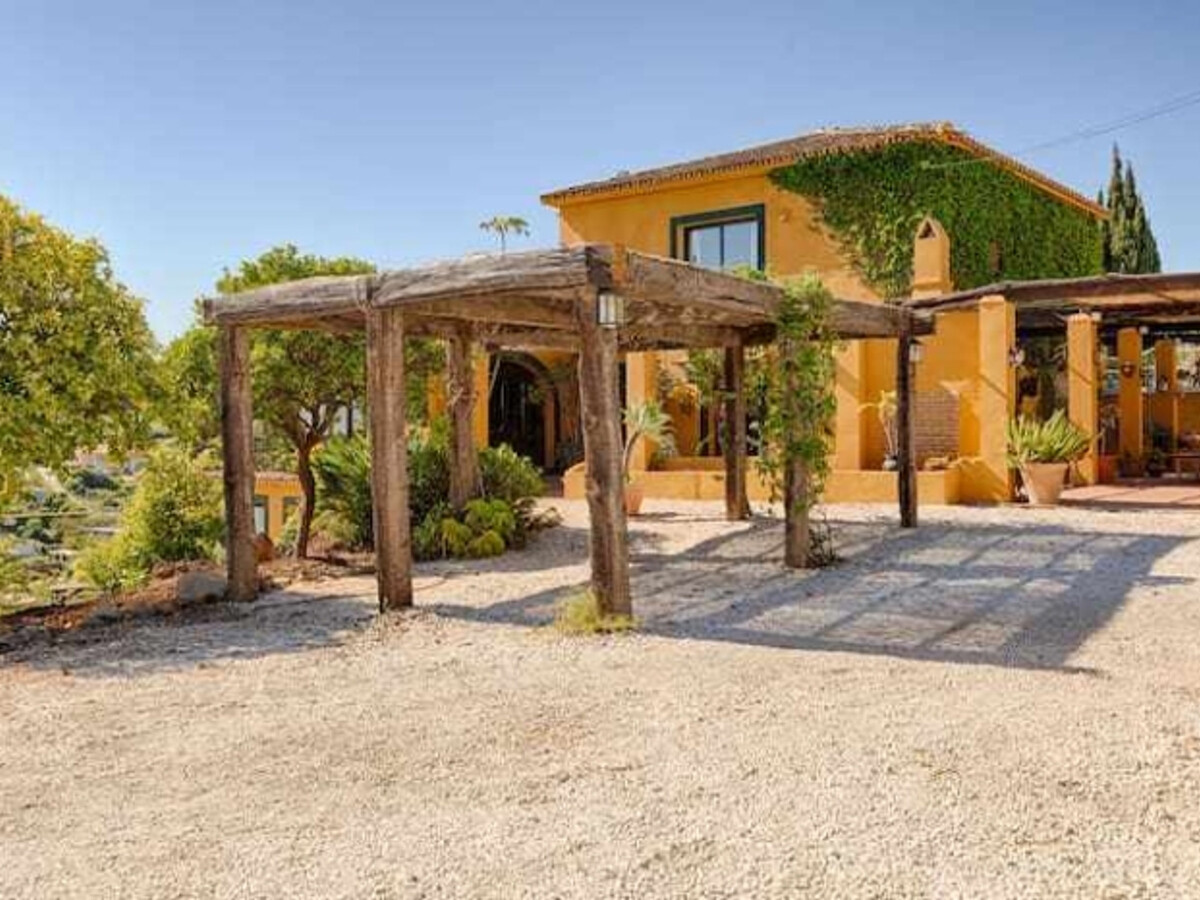 Maison rurale Hanami à Estepona, 6 chambres & piscine - Photo 1
