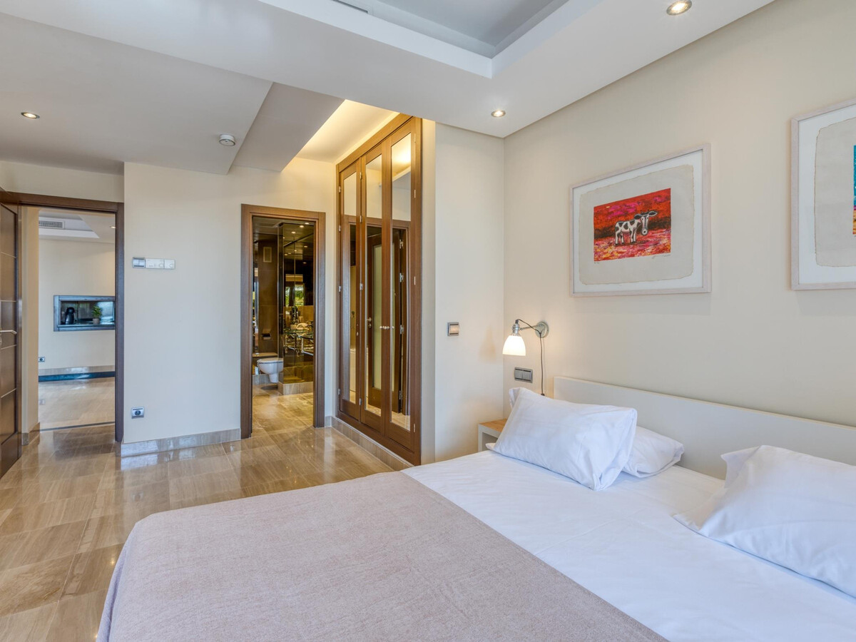 Penthouse duplex avec piscine privée face à la mer, Estepona - Photo 13