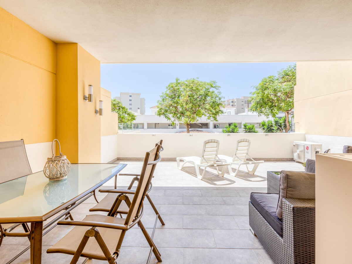 Appartement neuf à Estepona, terrasse sud et piscines - Photo 3