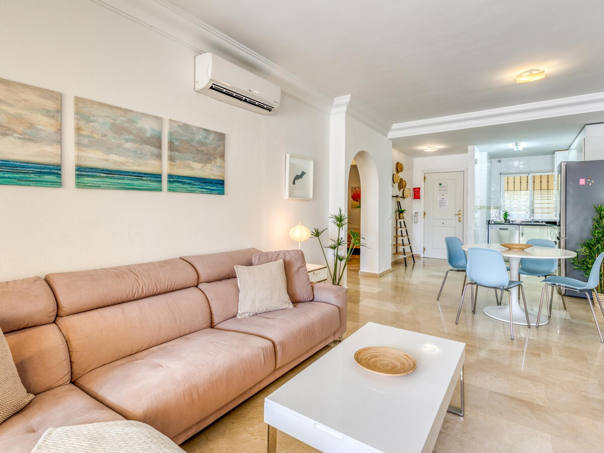 Appartement neuf à Estepona, terrasse sud et piscines - Photo 14