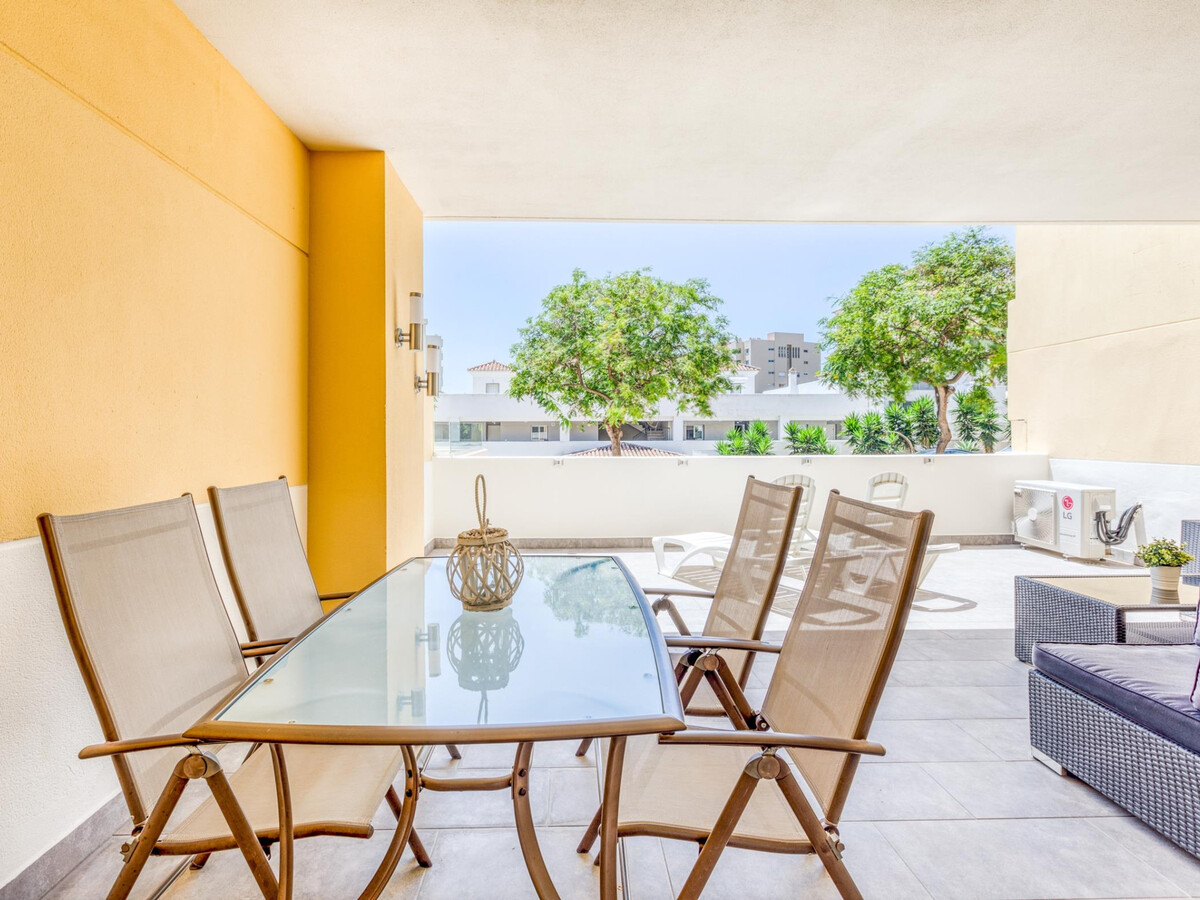 Appartement neuf à Estepona, terrasse sud et piscines - Photo 15