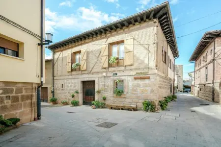 Location maison à Salinillas de Buradón, Manoir à Salinillas avec piscine privée