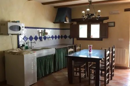 Padre Ramon, Escapade rurale à Laroya avec piscine pour 4 - Photo 2