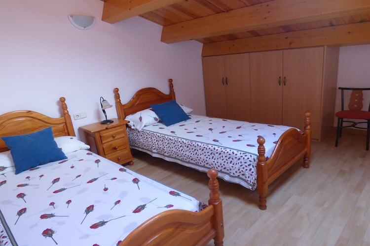 Mas Set Rengs - Gîte 17 pers. vue Montserrat - Photo 15