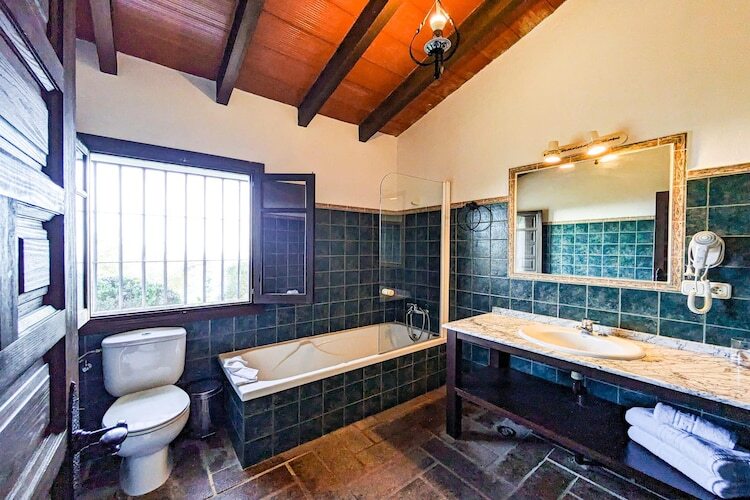 El Encinar, gîte de montagne avec piscine privée - Photo 21