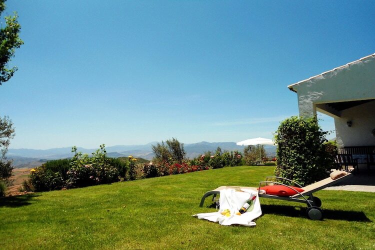 El Encinar, gîte de montagne avec piscine privée - Photo 26