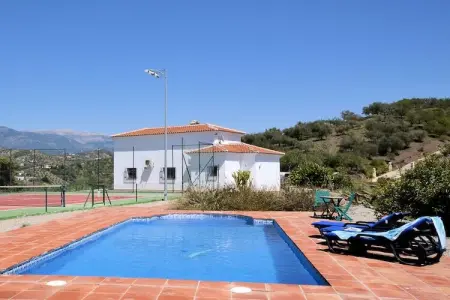 Villa Bandoleros, 5 chambres avec piscine et court de tennis : photo 8