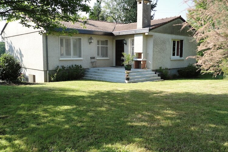 Maison Chavenon : 220 m² avec vue sur collines et terrain - Photo 1