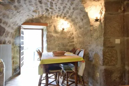 Maison rustique au bord du Lignon, La Souche : photo 3