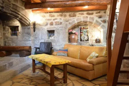 Maison rustique au bord du Lignon, La Souche : photo 12