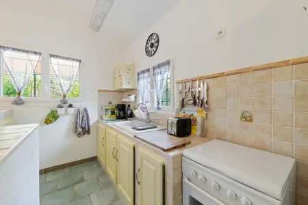 Lambesco, Maison de vacances moderne avec piscine privée - Photo 8