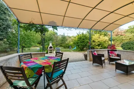 Lambesco, Maison de vacances moderne avec piscine privée - Photo 20